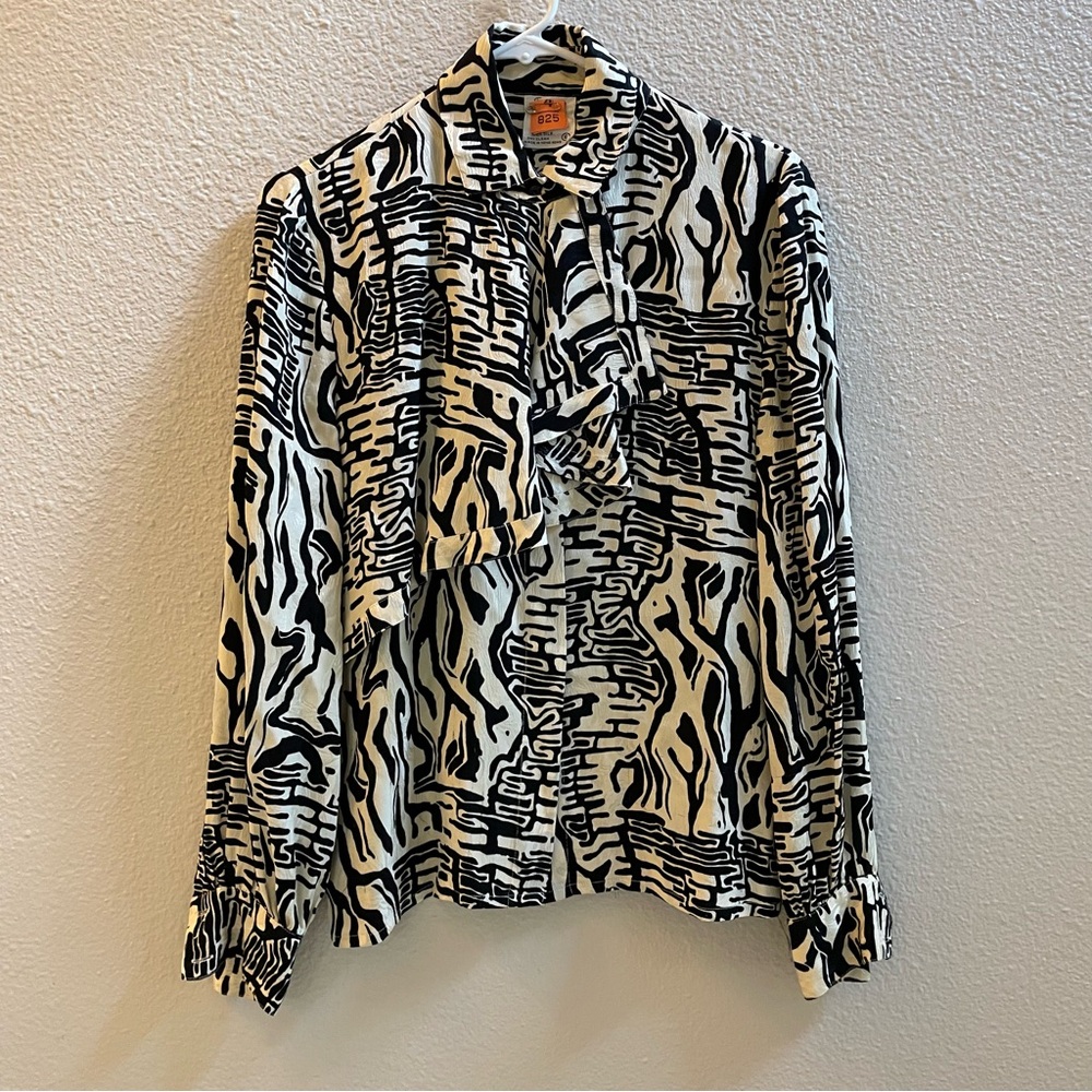Vintage 100% silk Chic Zebra Print Blouse in Black and White